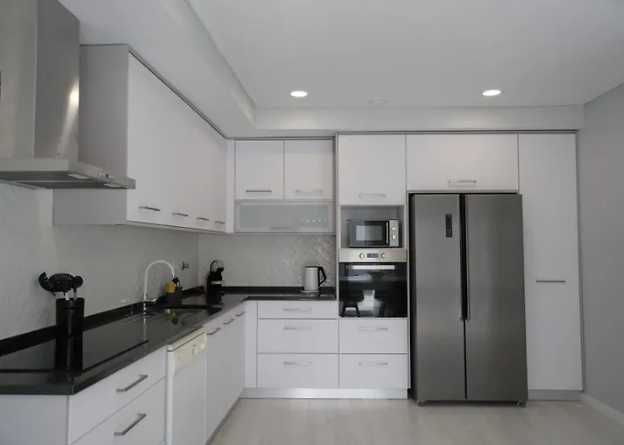 Refugio De Ferrel (Leiria)